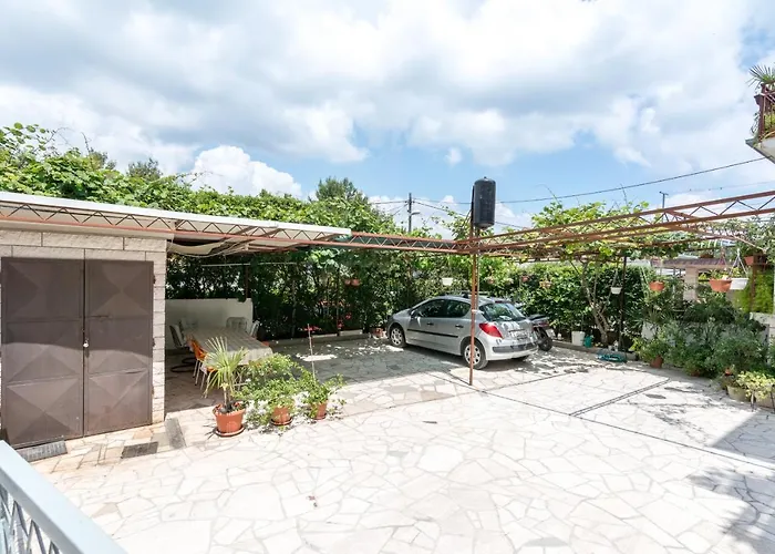 Appartement By The Sea Arbanija, Ciovo - 12113